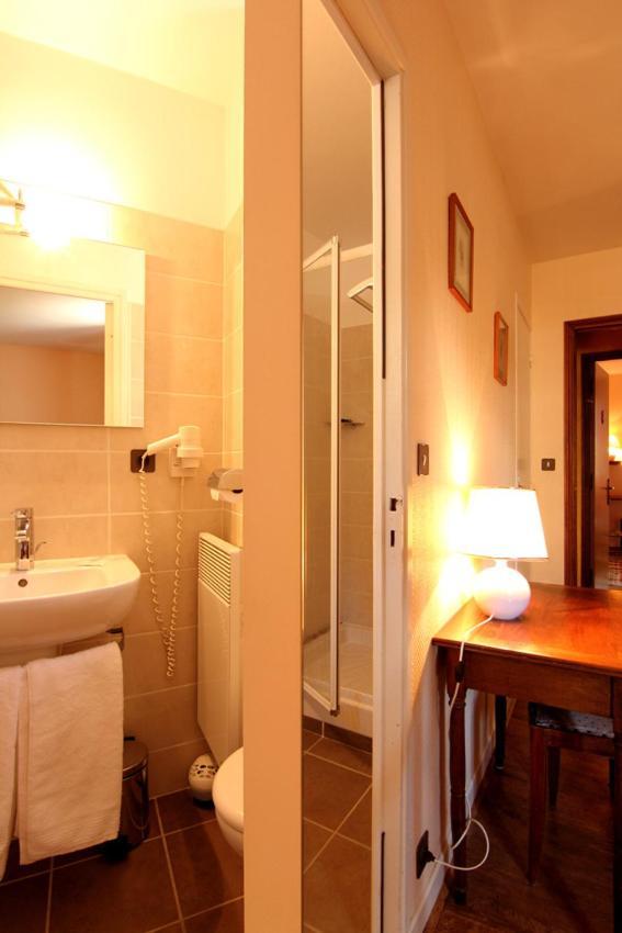 L'Auberge Du Sombral Saint-Cirq-Lapopie Esterno foto